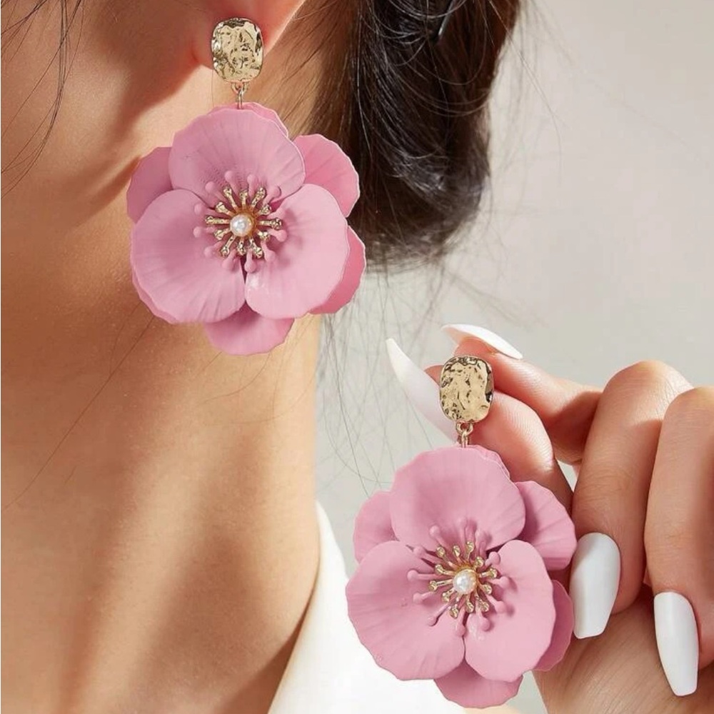 Flower Design Stud Earrings